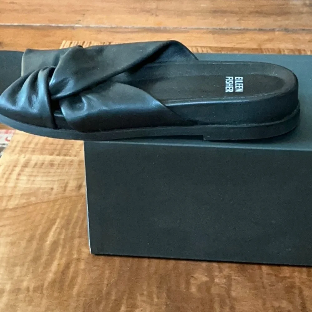 Eileen Fisher Black Sandals Dello Nappa leather twist wedge size 7.5 worn once